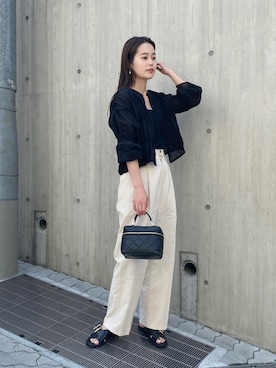 「アイテム（スラックス）」を使った、miuraさん（レディース・160cm）の夏コーディネート