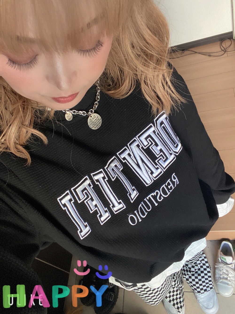 「秋のコーデ、休日スタイル、お洒落さんとつながりたい、ブラック、スニーカー、モノトーン、チェック、MERMO、NIKE」｜「MERMOのアイテム（Tシャツ/カットソー、ブラック系）」を使った、❤️mari❤️さん（レディース・160cm）の秋コーディネートの1枚目の写真