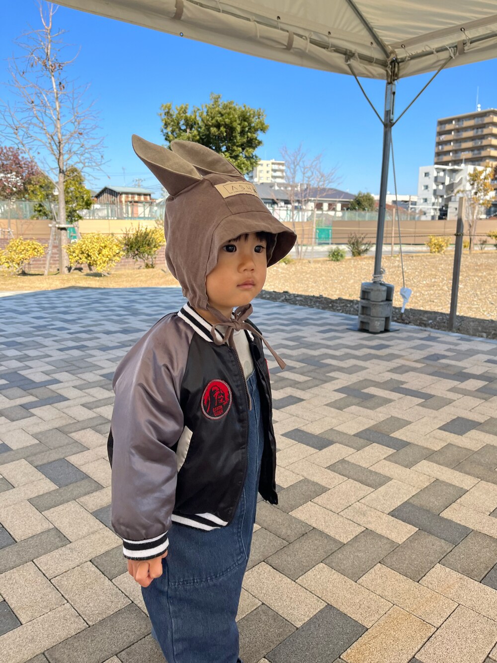 「冬コーデ、カジュアル、男の子コーデ、キッズファッション、ボンネット、うさぎ、むすこーで」｜「STAR WARSのアイテム（スカジャン、ブラック系）」を使った、chami0410さん（キッズ・90cm）の冬コーディネートの1枚目の写真