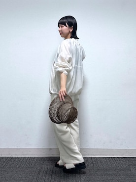 「ストレートパンツ」｜「アイテム（ブルゾン）」を使った、ナオさん（レディース・158cm）の春コーディネート
