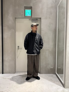 「Franklin Climbing（フランクリンクライミング）の【UVカット・撥水】【Franklin Climbing】カスケードライトジャケット（ナイロンジャケット）」を使った、Sasakiさん（メンズ・180cm）の秋コーディネート