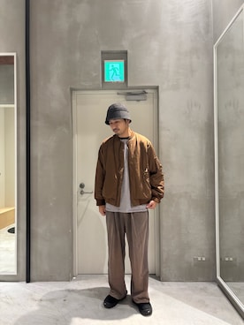 「アイテム（ブルゾン、ブラウン系）」を使った、Sasakiさん（メンズ・180cm）の冬コーディネート