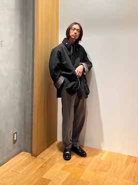 「スラックス」｜「アイテム（その他アウター）」を使った、UR_SkmK.さん（メンズ・167cm）の秋コーディネート