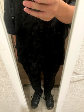 「BLACK COMME des GARCONS（ブラックコムデギャルソン）のアイテム（パンツ）」を使った、yukiさん（メンズ・170cm）の秋コーディネート