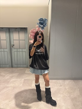 「ミニスカート」｜「アイテム（Tシャツ/カットソー、ブラック系）」を使った、すずかさん（レディース・151cm）の夏コーディネート