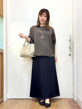 「SHOO・LA・RUE（シューラルー）の【着丈選べる/体型カバー/洗濯機可】さらさらとろん ドルマンブラウス（シャツ/ブラウス、ブラウン系）」を使った、だいわさん（レディース・155cm）の春コーディネート