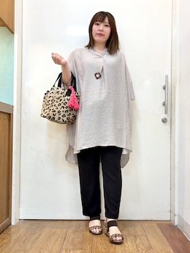 「SHOO・LA・RUE（シューラルー）の【ひんやり/UV/SS-3L/セットアップ可】さらさらぷるん イージーテーパードパンツ（その他パンツ、ブラック系）」を使った、だいわさん（レディース・155cm）の春コーディネート