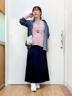 「SHOO・LA・RUE（シューラルー）の【UV/体型カバー/S-LL/綿100%】優しく透ける 柔らかシアーデニムシャツ（シャツ/ブラウス、ブルー系）」を使った、だいわさん（レディース・155cm）の春コーディネート