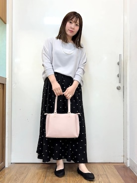 「SHOO・LA・RUE（シューラルー）の【着丈選べる/体型カバー/洗濯機可】さらさらとろん ドルマンブラウス（シャツ/ブラウス、グレー系）」を使った、だいわさん（レディース・155cm）の春コーディネート