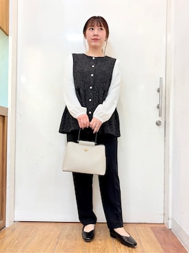 「SHOO・LA・RUE（シューラルー）の【洗濯機可】時短できちんと見えが叶う フェイクレイヤードブラウス（シャツ/ブラウス、ブラック系）」を使った、だいわさん（レディース・155cm）の冬コーディネート