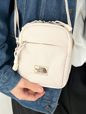 「THE NORTH FACE（ザノースフェイス）のアイテム（ショルダーバッグ、ホワイト系）」を使った、mocoさん（レディース・158cm）の夏コーディネート