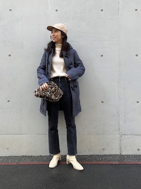 「白ニット」｜「アイテム（ダッフルコート）」を使った、SAKI.さん（レディース・161cm）の秋コーディネート