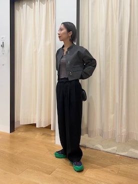 「スラックス」｜「アイテム（その他アウター）」を使った、SAKIさん（レディース・160cm）の秋コーディネート