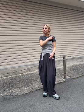 「URBAN RESEARCH（アーバンリサーチ）のnew basic　WASHABLE WOOL BABY T-SHIRTS（Tシャツ/カットソー、グレー系）」を使った、スズキダさん（レディース・160cm）の春コーディネート