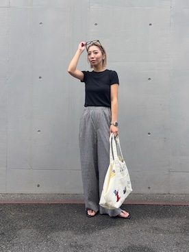 「URBAN RESEARCH（アーバンリサーチ）のnew basic　WASHABLE WOOL BABY T-SHIRTS（Tシャツ/カットソー、ブラック系）」を使った、スズキダさん（レディース・160cm）の夏コーディネート