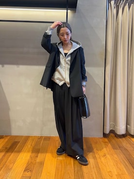 「パーカー」｜「アイテム（その他アウター）」を使った、SAKIさん（レディース・160cm）の秋コーディネート