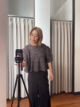 「LAATO（ラート）のmix yarn frill knit（ニット/セーター、ブラウン系）」を使った、スズキダさん（レディース・160cm）の秋コーディネート