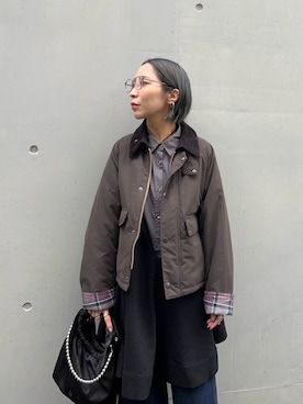 「アイテム（その他アウター、ブラウン系）」を使った、スズキダさん（レディース・160cm）の秋コーディネート