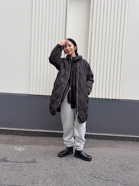 「アイテム（マウンテンパーカー）」を使った、スズキダさん（レディース・161cm）の冬コーディネート