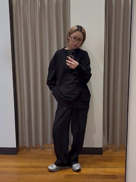「URBAN RESEARCH（アーバンリサーチ）のFORNIGNER　Made in USA Crew Sweat（スウェット、ブラック系）」を使った、スズキダさん（レディース・160cm）の春コーディネート