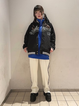 「リバーシブル」｜「アイテム（スタジャン）」を使った、胡桃さん（レディース・165cm）の秋コーディネート