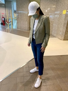 「アイテム（スーツジャケット、ゴールド系）」を使った、 NiniLiuさん（レディース・158cm）の秋コーディネート