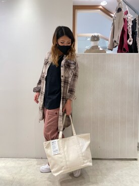 「AVIREX（アヴィレックス）のアイテム（その他）」を使った、nagipiiさん（レディース・163cm）の秋コーディネート