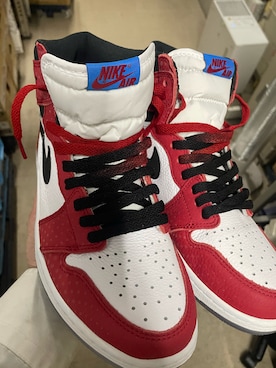 パン屋のスニーカー店員さんのコーディネート