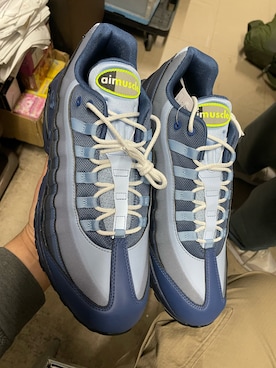 「エアマックス95」｜パン屋のスニーカー店員さん（メンズ・180cm）の秋コーディネート