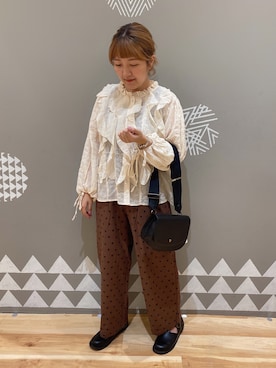 「花柄パンツ」｜み🦥さん（レディース・156cm）の秋コーディネート