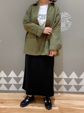 「カーキアウター」｜「アイテム（その他アウター）」を使った、み🦥さん（レディース・156cm）の秋コーディネート