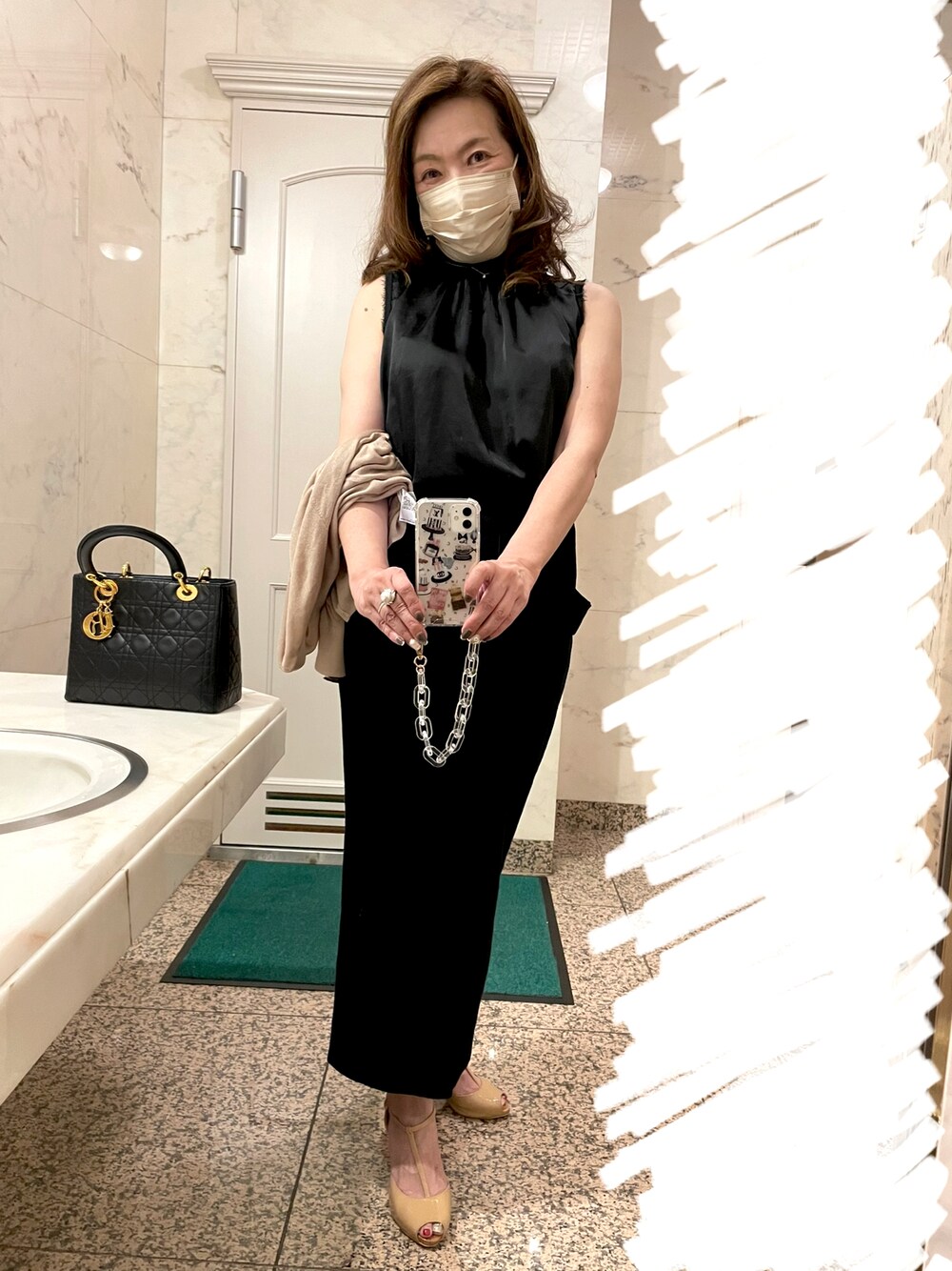 「秋コーデ、大人女子、シック大人コーデ、タイトスカート、50代コーデ、50代ファッション、パンプスコーデ」｜「DIANAのアイテム（パンプス、ベージュ系）」を使った、＊cathe-rine＊さん（レディース・162cm）の秋コーディネートの1枚目の写真