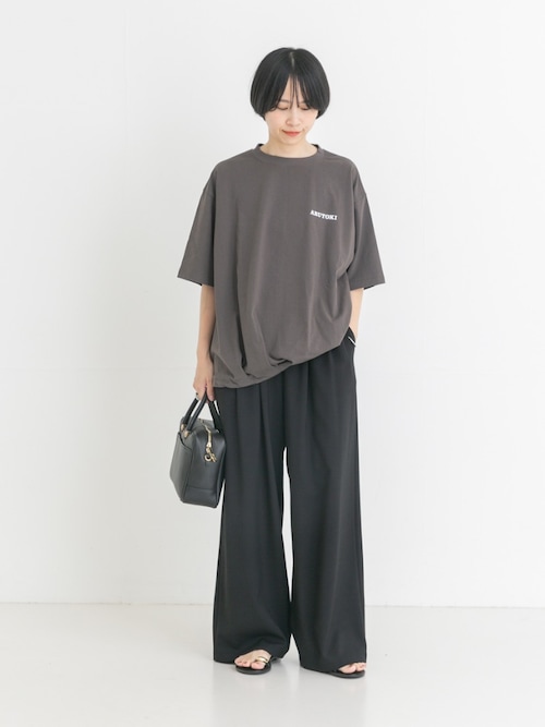 タックギャザーストレートパンツ