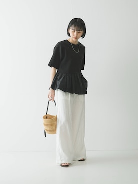 「URBAN RESEARCH（アーバンリサーチ）のドッキングペプラムカットソー（Tシャツ/カットソー、ブラック系）」を使った、mackeyさん（レディース・160cm）の春コーディネート