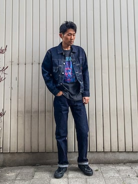 「バンドT」｜「アイテム（デニムジャケット）」を使った、Ssさん（メンズ・178cm）の秋コーディネート