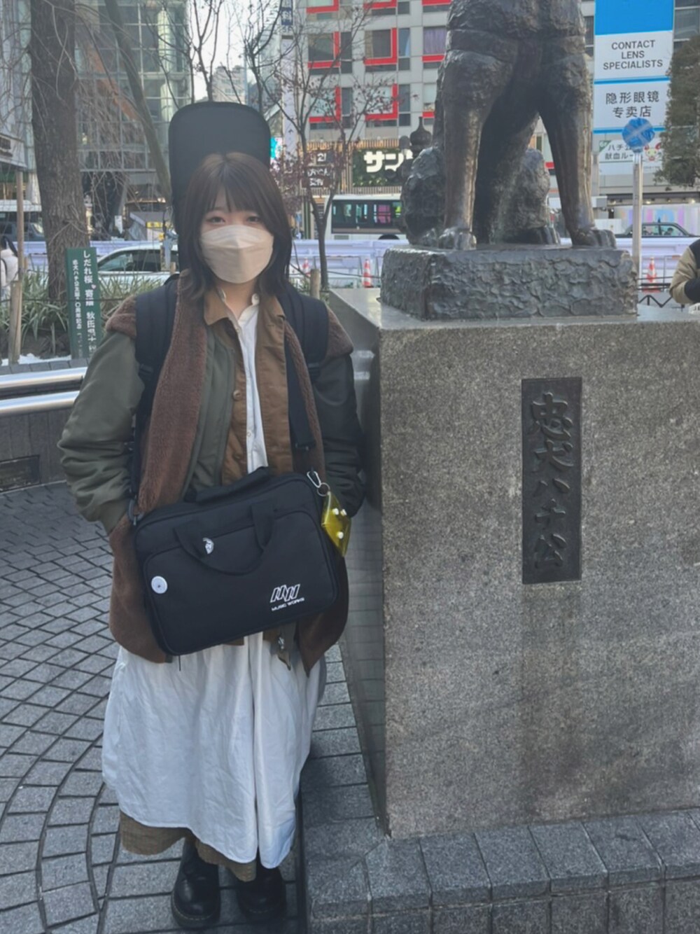 「ビッグシルエット、おしゃれさんと繋がりたい、チェック、ワンピース、バンドマン、カラーコーデ、低身長、ootd、オーバーサイズ、レイヤードスタイル、オレンジ」｜「niko and...のマーセバンドカラーワイドワンピース（ワンピース、ホワイト系）」を使った、@otochanさん（レディース・156cm）の春コーディネートの1枚目の写真