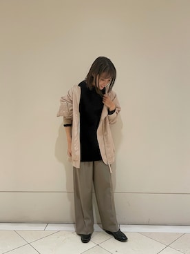 「オフホワイト」｜「アイテム（ブルゾン）」を使った、hironaさん（レディース・161cm）の秋コーディネート