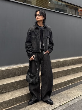 「Lui's（ルイス）のリジットカーブデニムパンツ（デニムパンツ、ブラック系）」を使った、れちおさん（メンズ・173cm）の春コーディネート