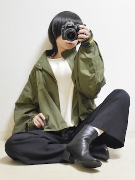 「ショート丈トップス」｜「アイテム（ミリタリージャケット）」を使った、てんさん（レディース・155cm）の秋コーディネート