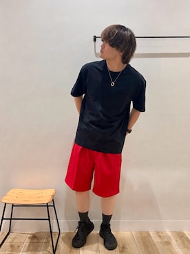 「URBAN RESEARCH(アーバンリサーチ)のNEW BALANCE NB GREYポケットTシャツ(Tシャツ/カットソー、ブラック系)」を使った、4yato Komatsubaraさん(メンズ・172cm)の夏コーディネート