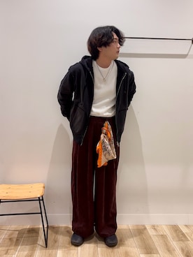 「KBF（ケイビーエフ）のアイテム（パンツ）」を使った、4yato Komatsubaraさん（メンズ・172cm）の冬コーディネート