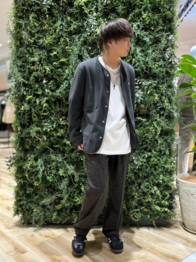 「URBAN RESEARCH DOORS（アーバンリサーチドアーズ）のウールブレンドネップワンタックパンツ（その他パンツ）」を使った、4yato Komatsubaraさん（メンズ・172cm）の秋コーディネート