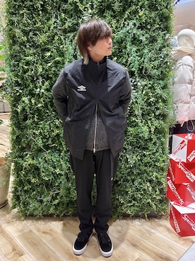 スウェットを使った「ドライバーズニット」の人気ファッション