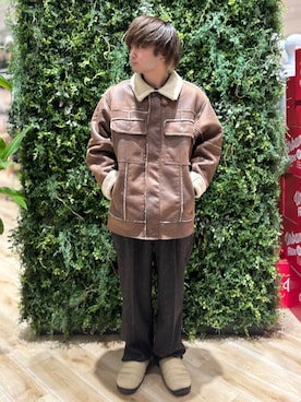 「URBAN RESEARCH DOORS（アーバンリサーチドアーズ）のウールブレンドネップワンタックパンツ（その他パンツ）」を使った、4yato Komatsubaraさん（メンズ・172cm）の秋コーディネート