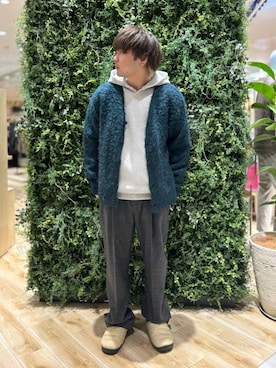 「URBAN RESEARCH DOORS（アーバンリサーチドアーズ）のウールブレンドネップワンタックパンツ（その他パンツ）」を使った、4yato Komatsubaraさん（メンズ・172cm）の秋コーディネート