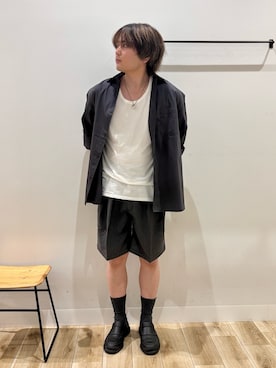 「URBAN RESEARCH DOORS(アーバンリサーチドアーズ)の『速乾/イージーケア/UVカット』『URTECH』Aircare ロングスリーブシャツ(シャツ/ブラウス、グレー系)」を使った、4yato Komatsubaraさん(メンズ・172cm)の夏コーディネート