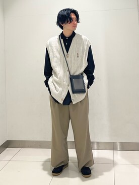 「SENSE OF PLACE by URBAN RESEARCH（センスオブプレイスバイアーバンリサーチ）のジャーマントレーナー（スニーカー）」を使った、4yato Komatsubaraさん（メンズ・172cm）の春コーディネート