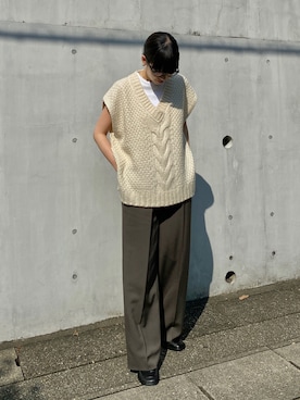 「スラックス」｜「アイテム（オールインワン・サロペット）」を使った、RIKAさん（レディース・168cm）の秋コーディネート