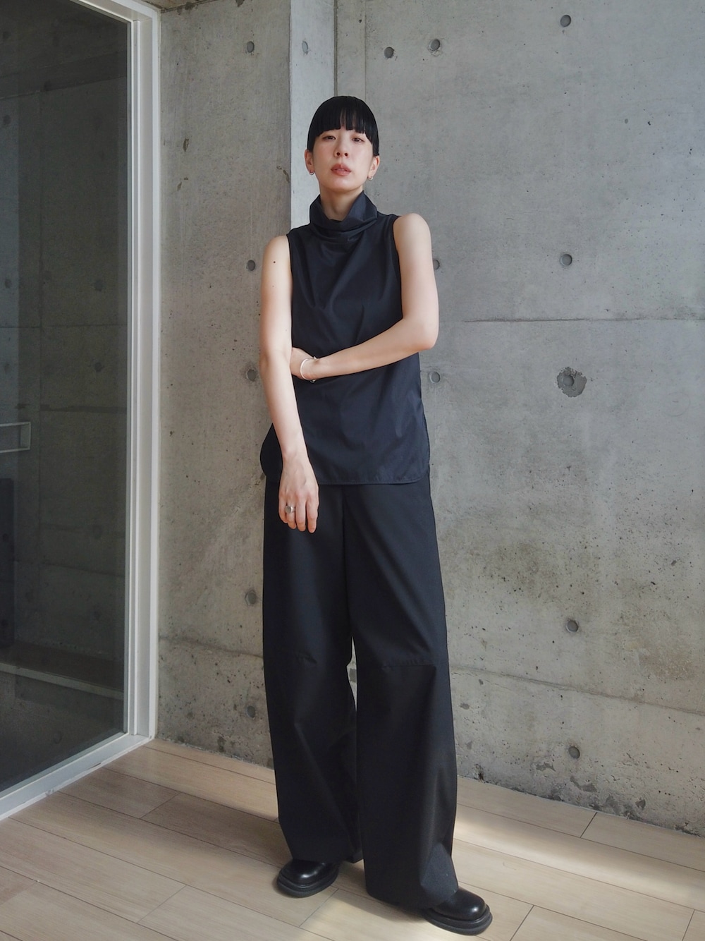 H＞タイプライターバレルパンツを使った人気ファッション