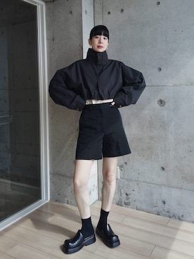H＞ナイロンツイルショートパンツを使った人気ファッション
